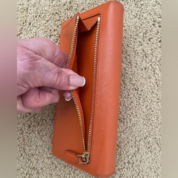 Prada Large Saffiano Leather Wallet - Picture 5 of 10